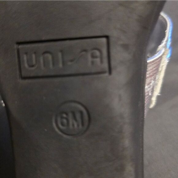 BRAND NEW UNISA METALLIC MULE THONG WOMEN'S SANDALD - Picture 14 of 15